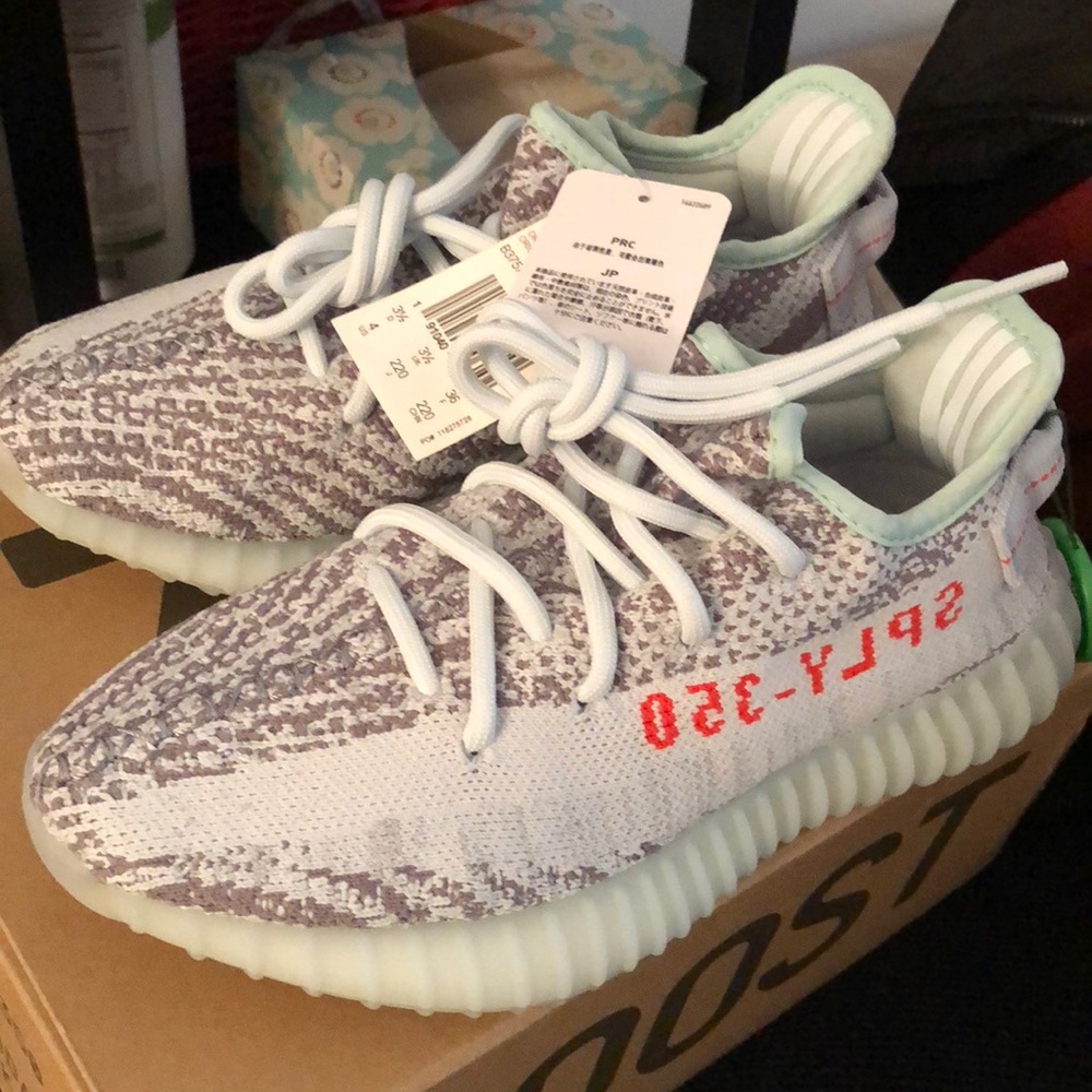 Yeezy Boost 350 V2 Blue Tint (women’s 6)